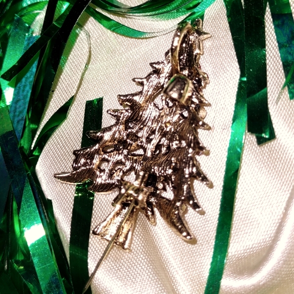 Small Crystal Christmas Tree Brooch  - C - Picture 9 of 16